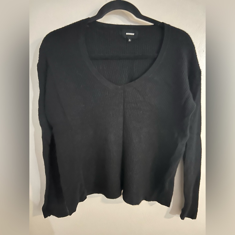 Monrow waffle knit V neck cold Black top
